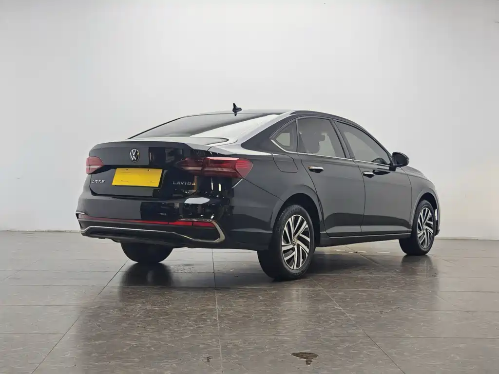 Volkswagen Lavida — миниатюра 3