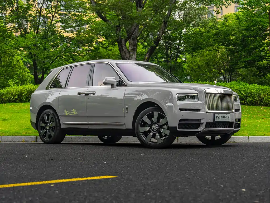 Rolls-Royce Cullinan 2018 мест