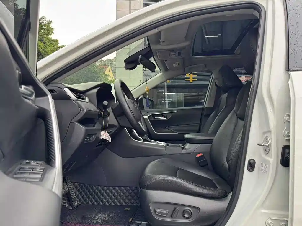 TOYOTA RAV4 RONGFANG