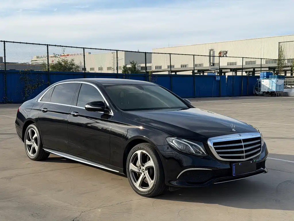 Mercedes-Benz E-Class — миниатюра 3