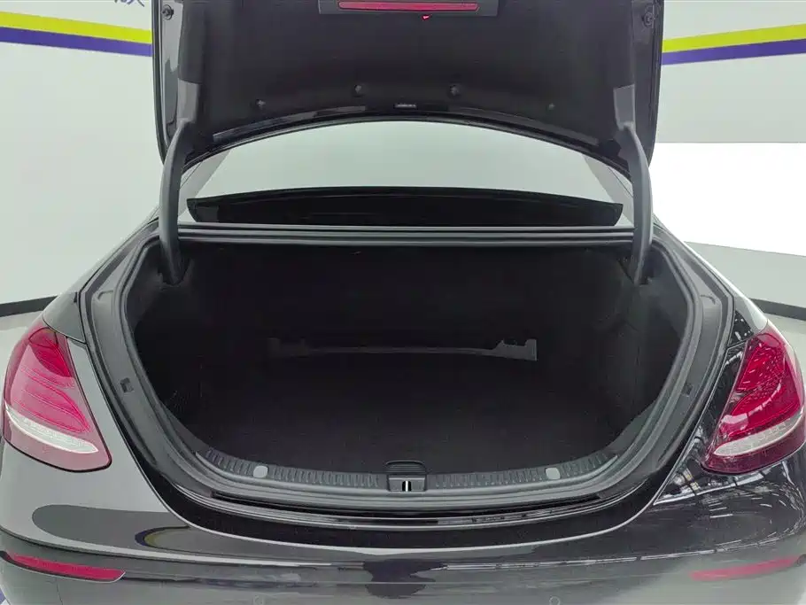 Mercedes-Benz E-Class E 2020 E 300 L Fashion