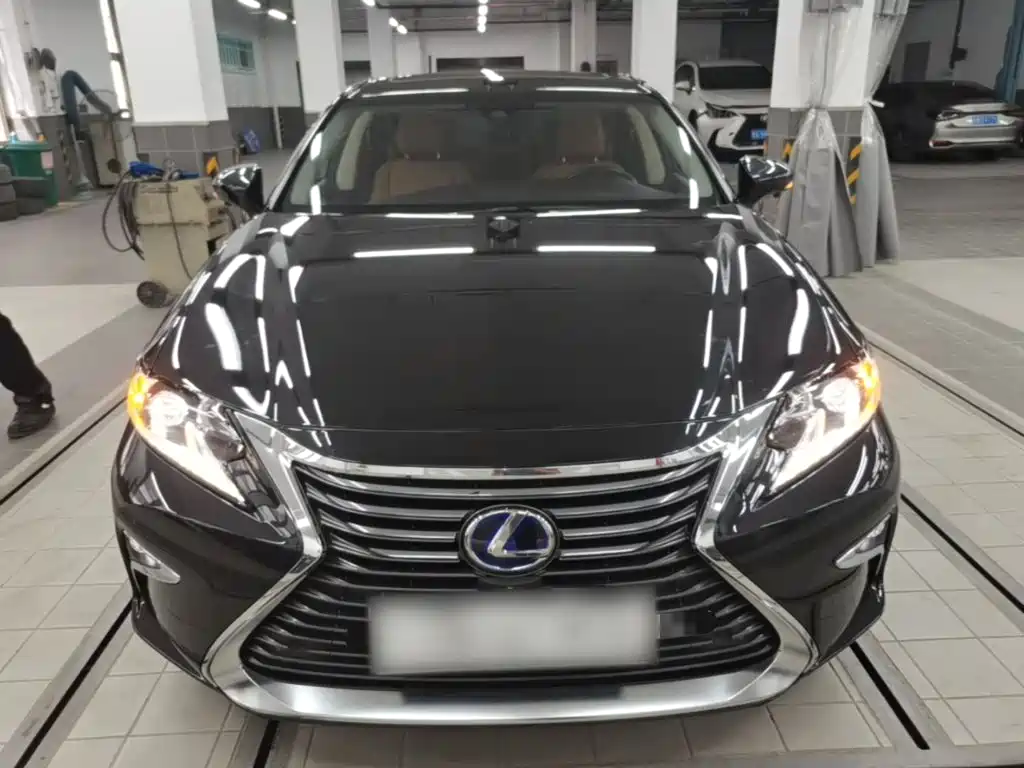 Lexus ES 2015 300h Comfort