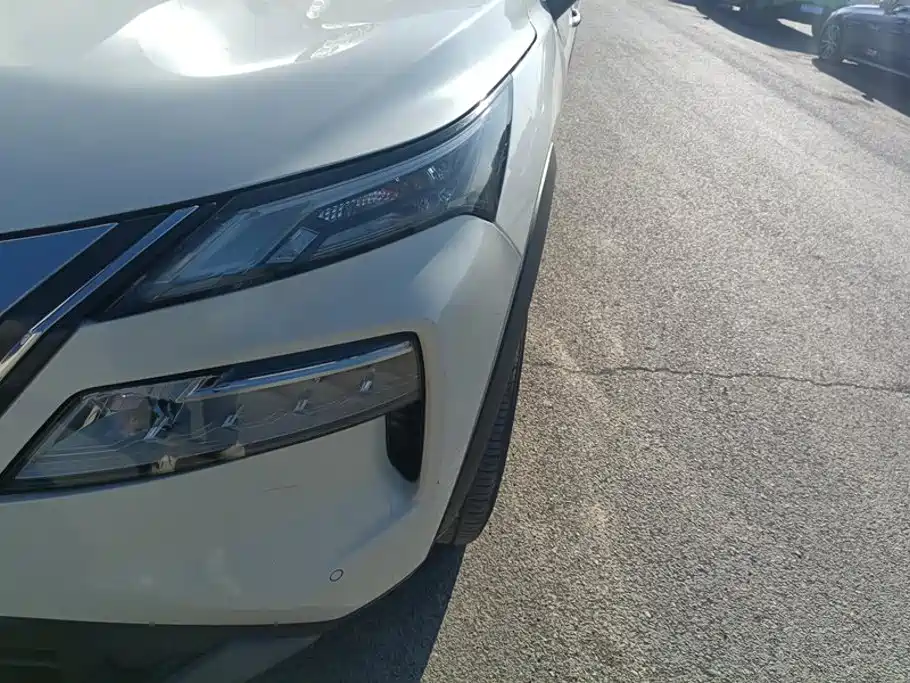 Nissan X-Trail — миниатюра 5