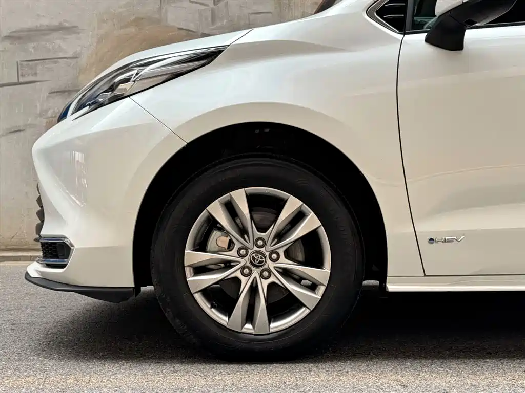 Toyota Sienna 2024 2.5L Comfort