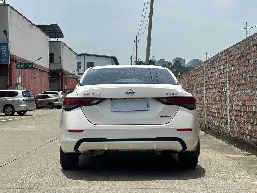 NISSAN XUAN YI