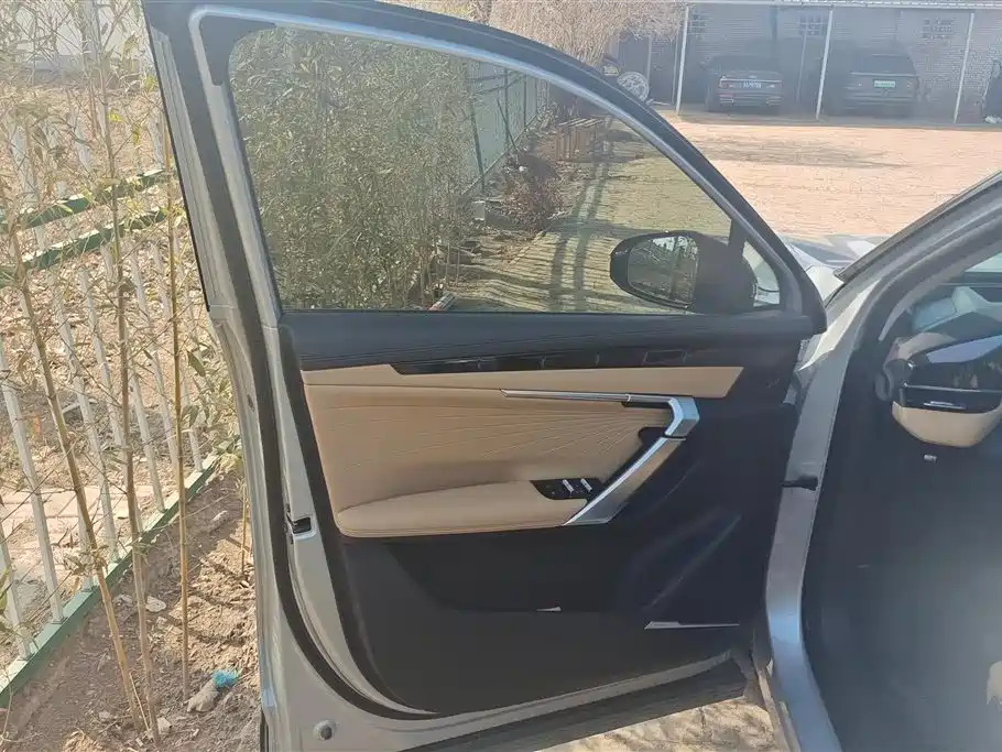 GEELY AUTOMOBILE BOYUE L