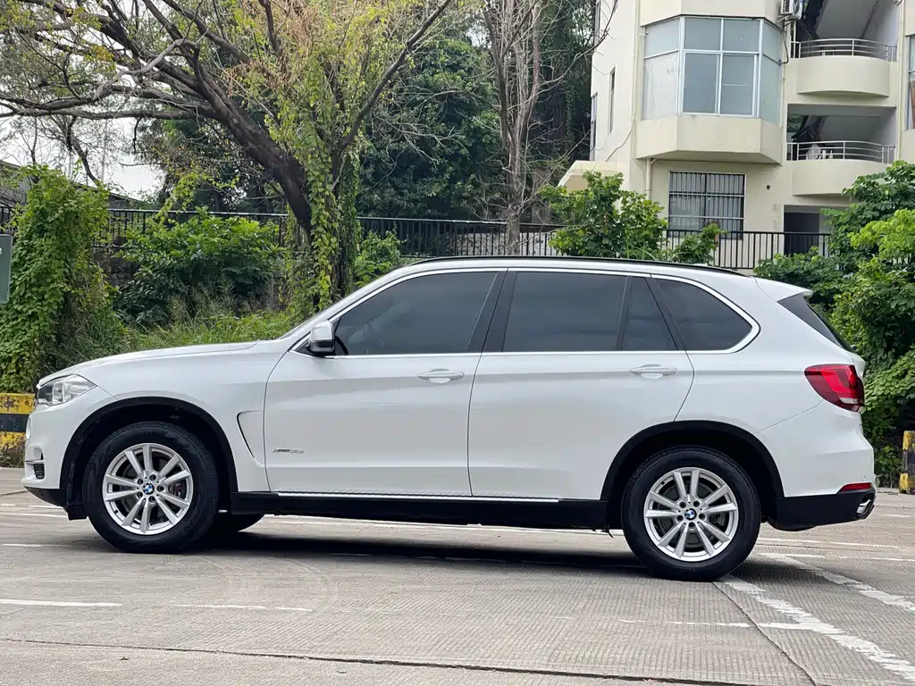 BMW X5 2015 xDrive28i