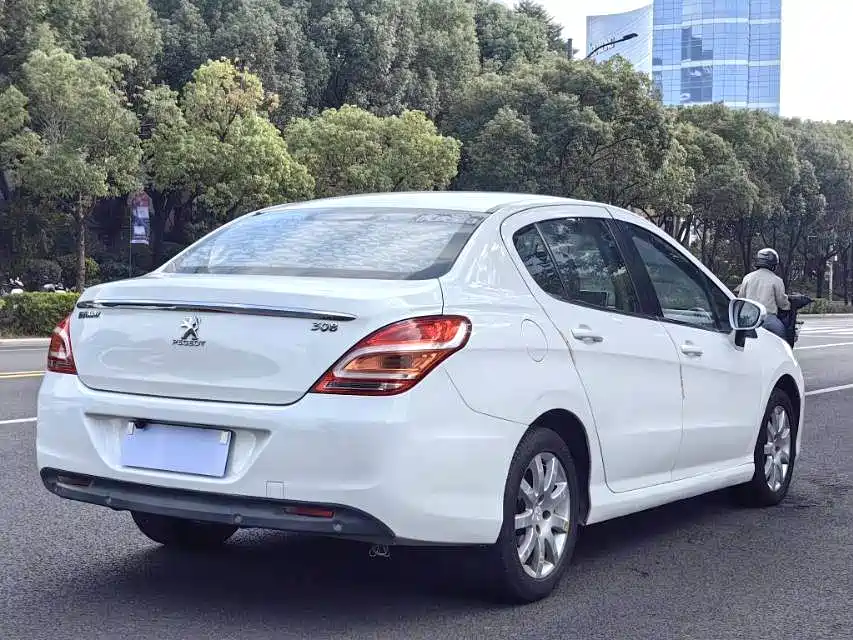 Peugeot 308 2013 1.6L AT