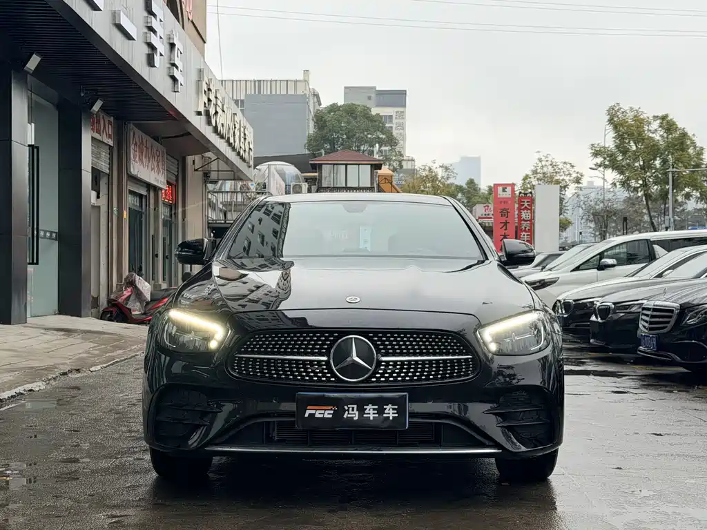 MERCEDES-BENZ E CLASS