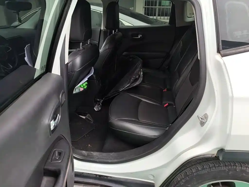 Jeep Compass — миниатюра 14