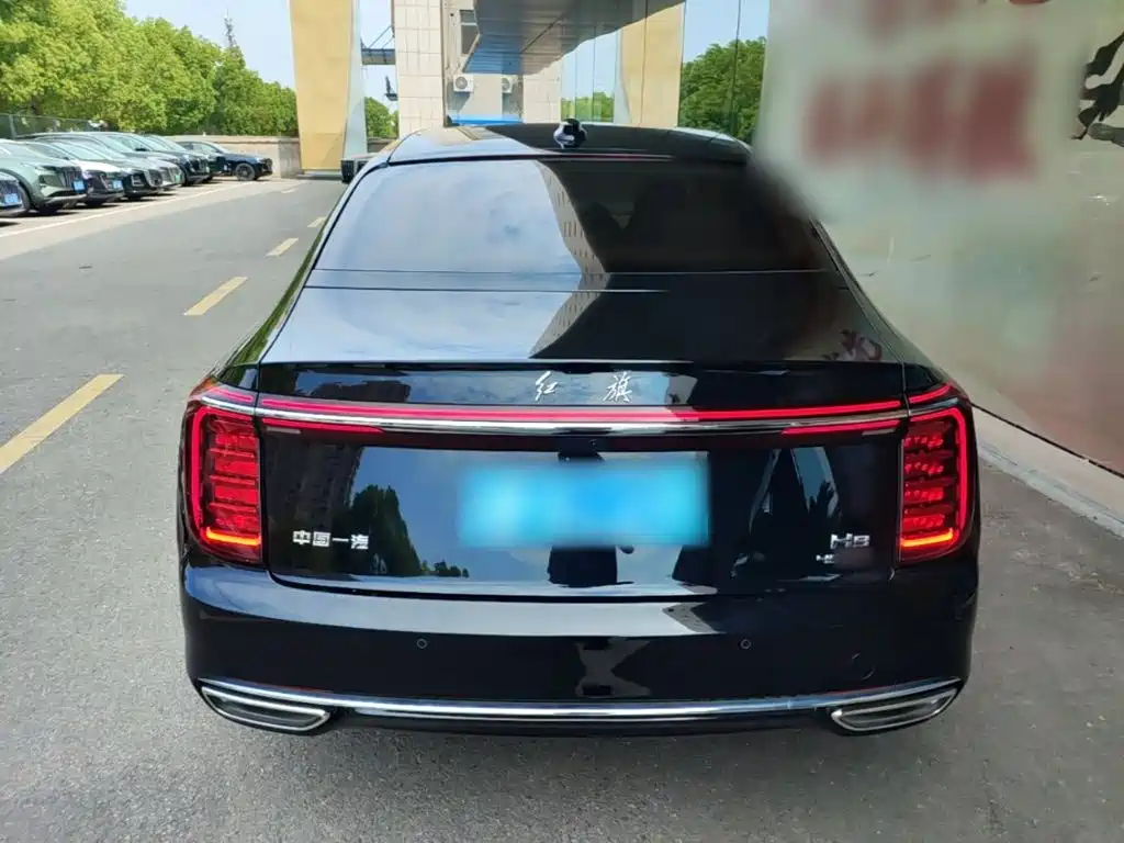Hongqi H9 2025 2.0T Luxury 5 мест