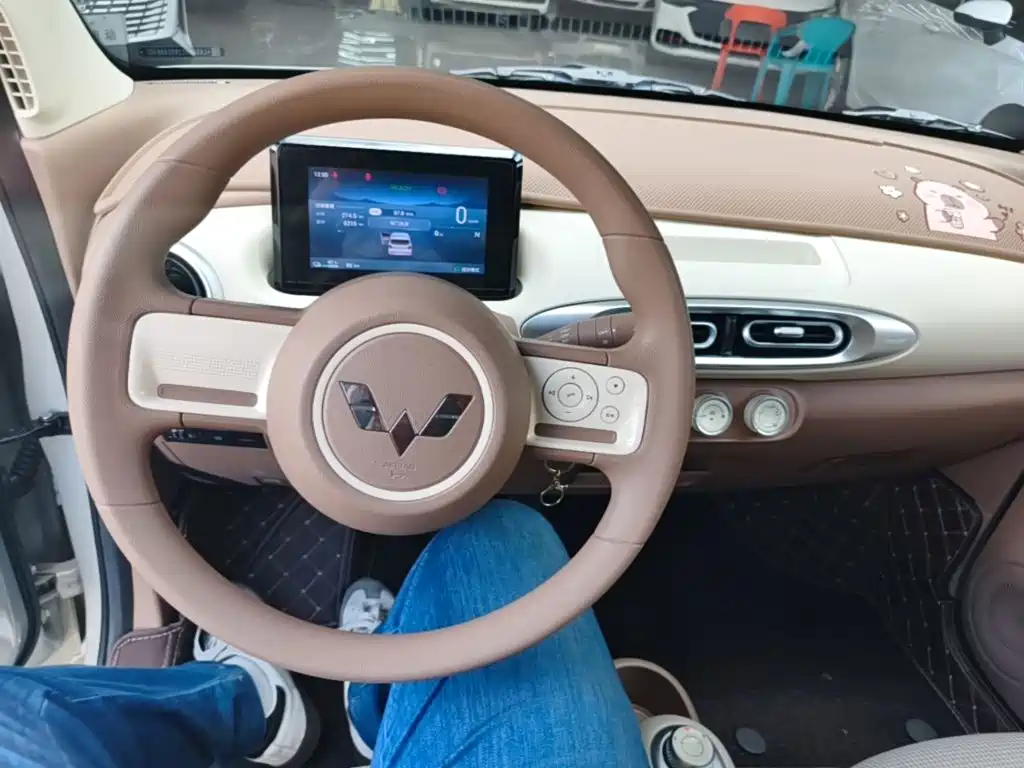 Wuling MINIEV — миниатюра 10