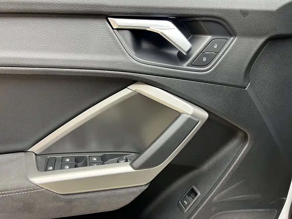 Audi Q3 — миниатюра 11