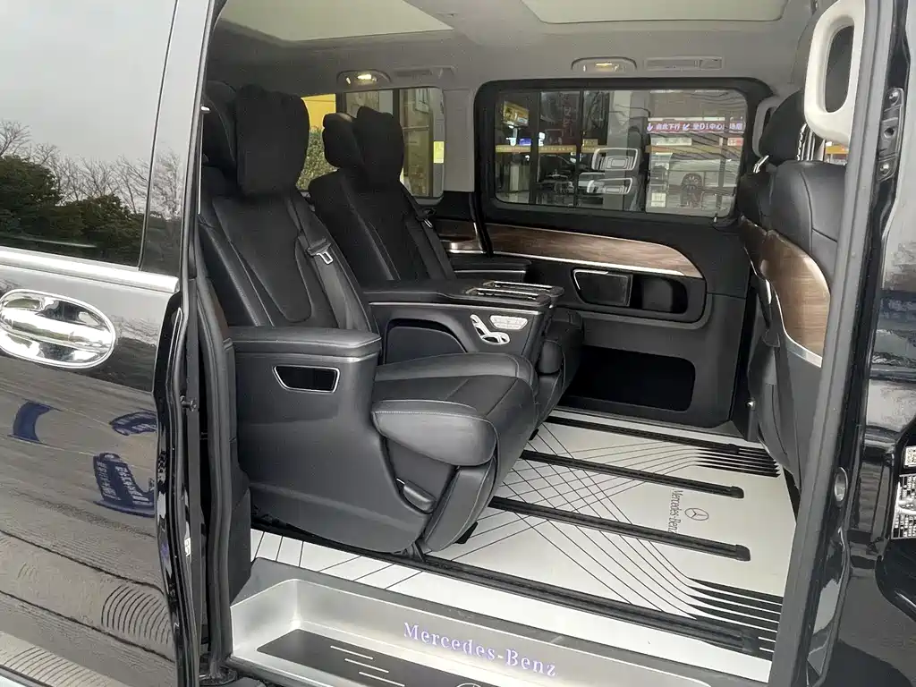 MERCEDES-BENZ V CLASS