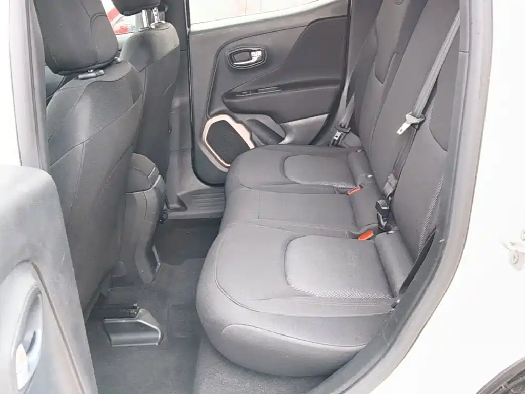 Jeep Renegade — миниатюра 17