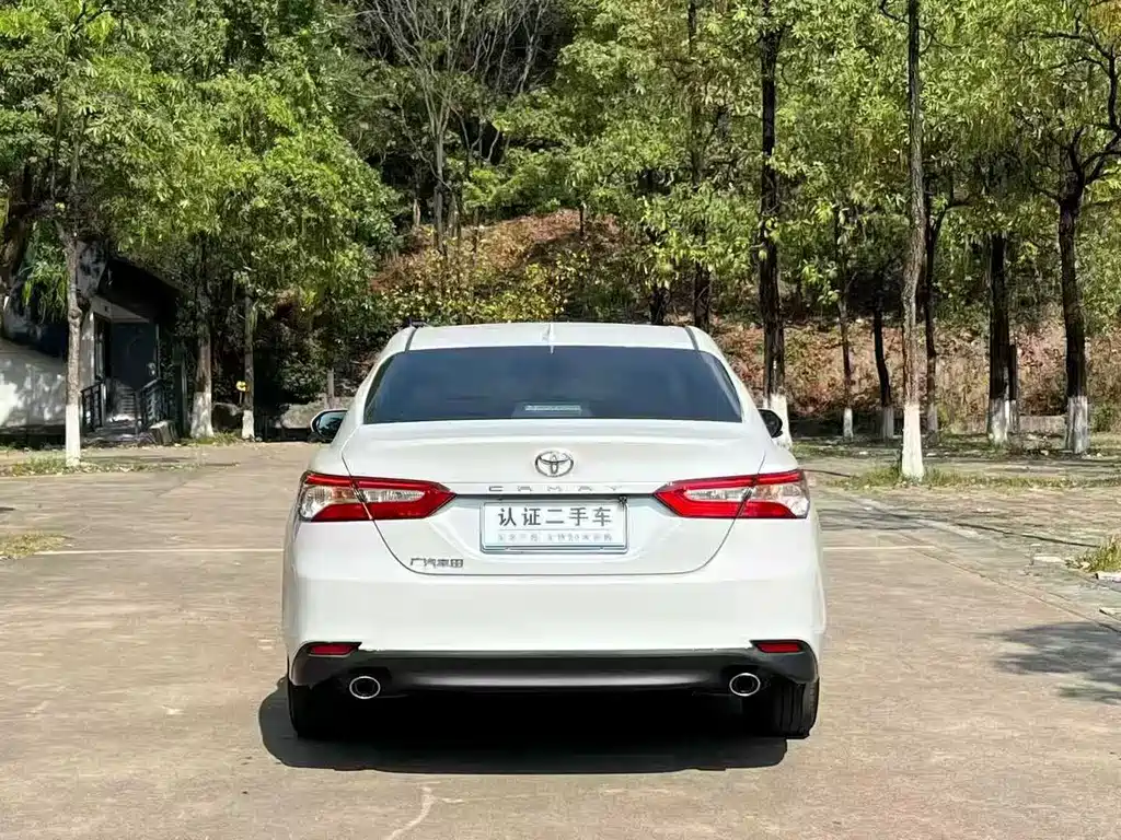 TOYOTA CAMRY