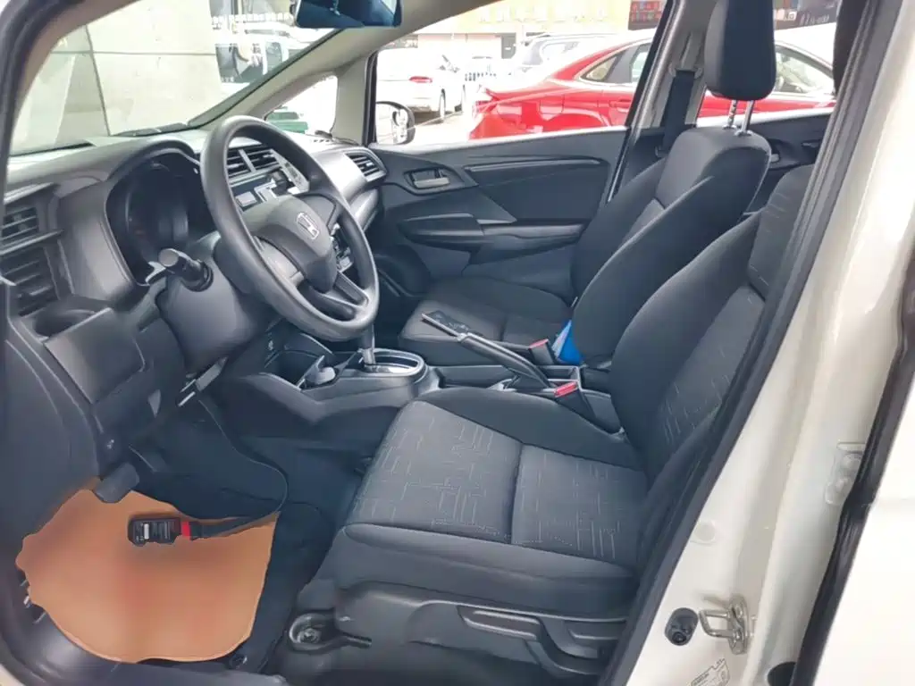 Honda Fit — миниатюра 15