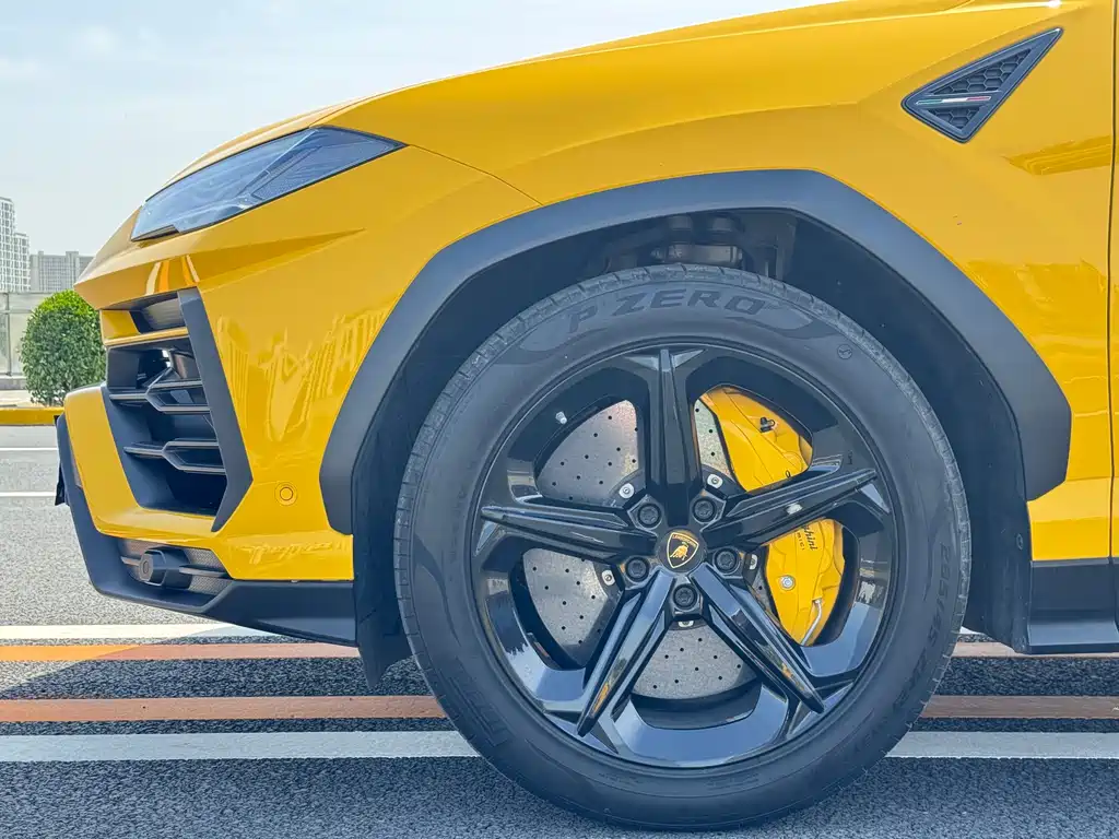 Lamborghini Urus 2021 4.0T V8