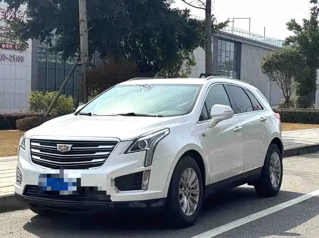 CADILLAC XT5