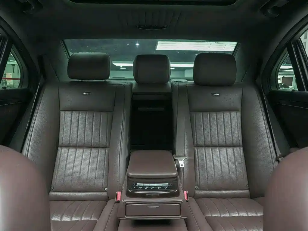 Mercedes-Benz S-Class — миниатюра 16