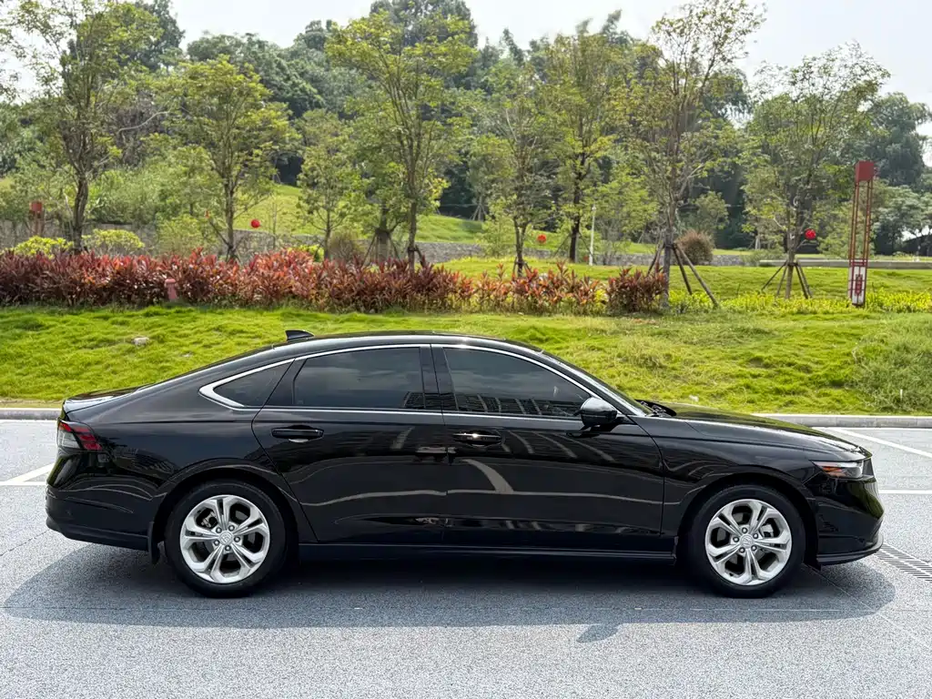 Honda Accord — миниатюра 7