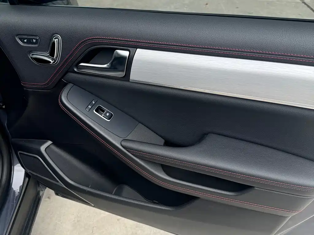 BYD Tang New Energy — миниатюра 9