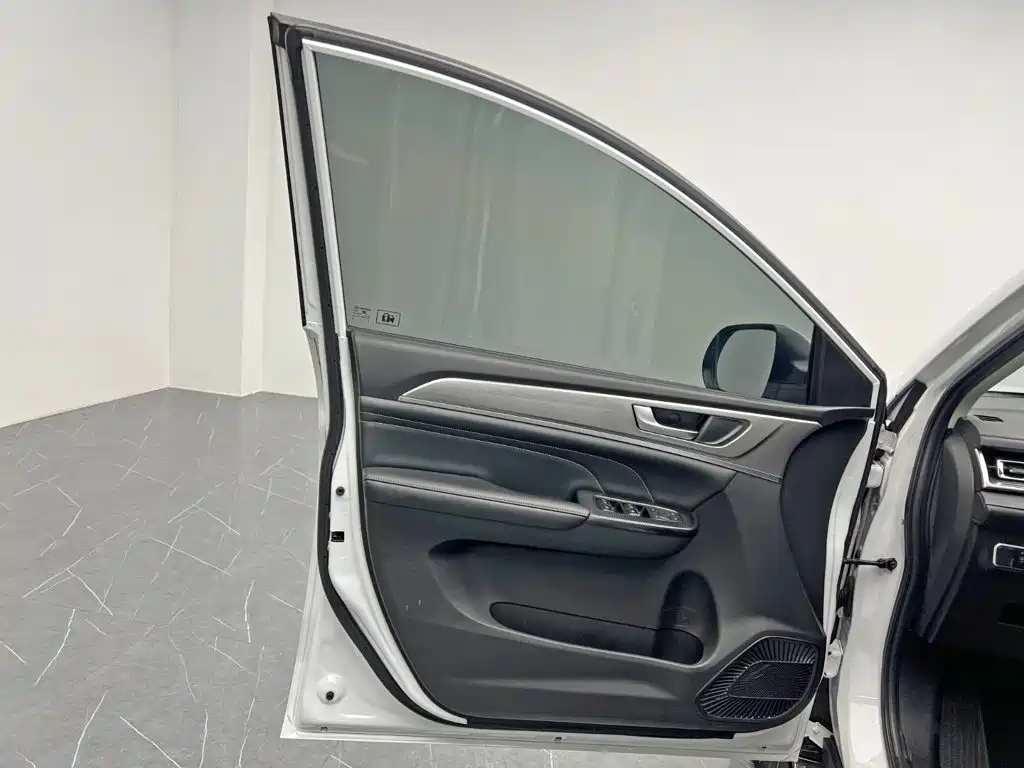 Haval M6 — миниатюра 12