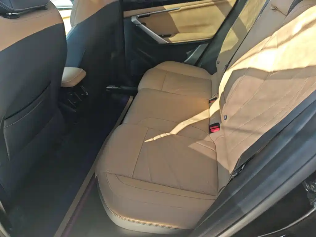 Geely Boyue L — миниатюра 17