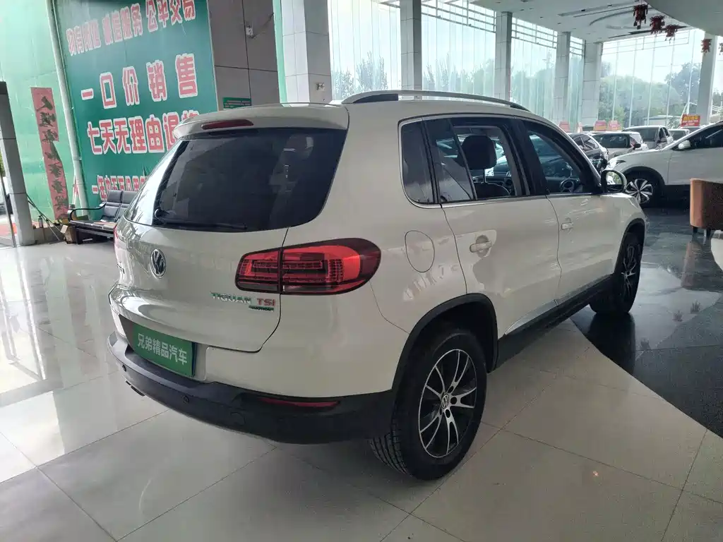 Volkswagen Tiguan — миниатюра 11