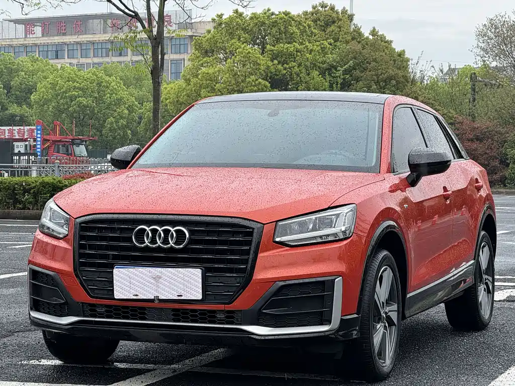 Audi Q2L 2020