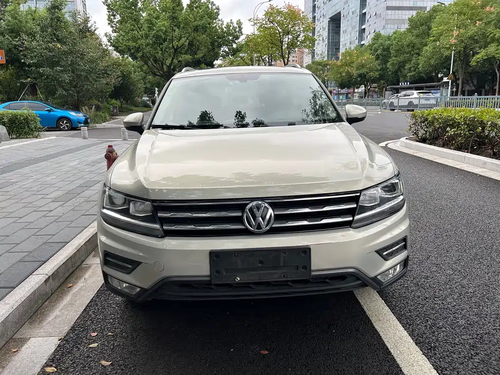 Volkswagen Tiguan L — миниатюра 2