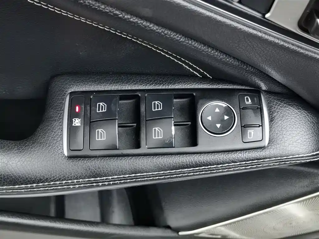 Mercedes-Benz GLA 2016 GLA 200