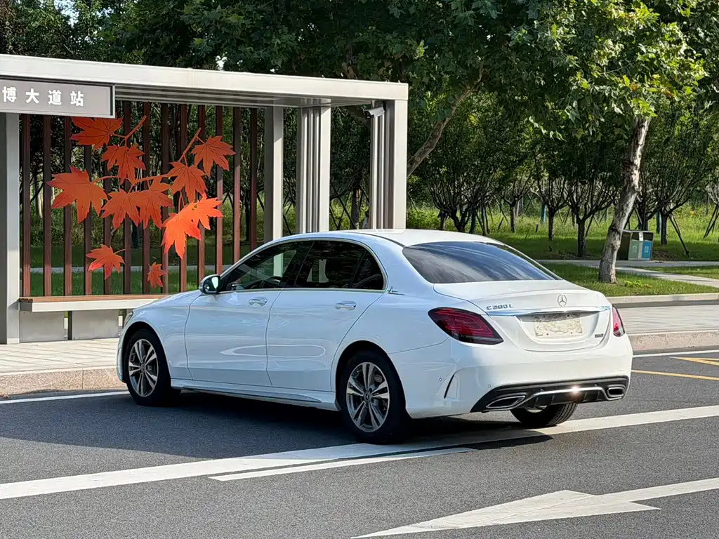Mercedes-Benz C-Class — миниатюра 9