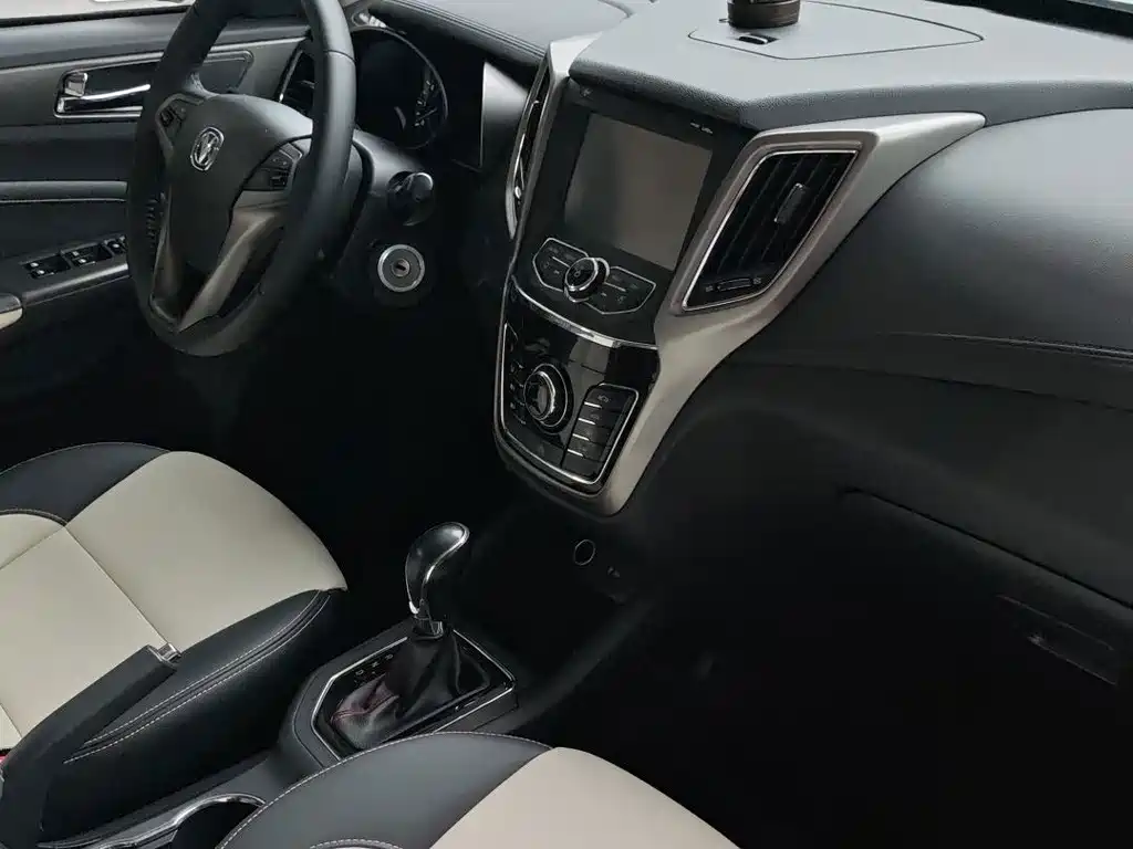 Changan CS35 — миниатюра 3