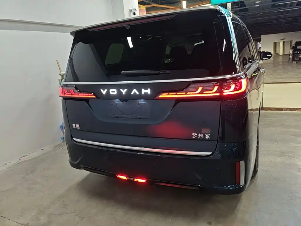VOYAH Dreamer — миниатюра 6