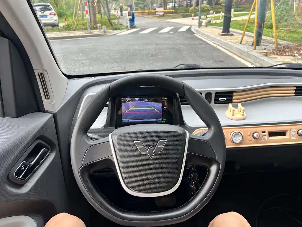 Wuling MINIEV — миниатюра 18