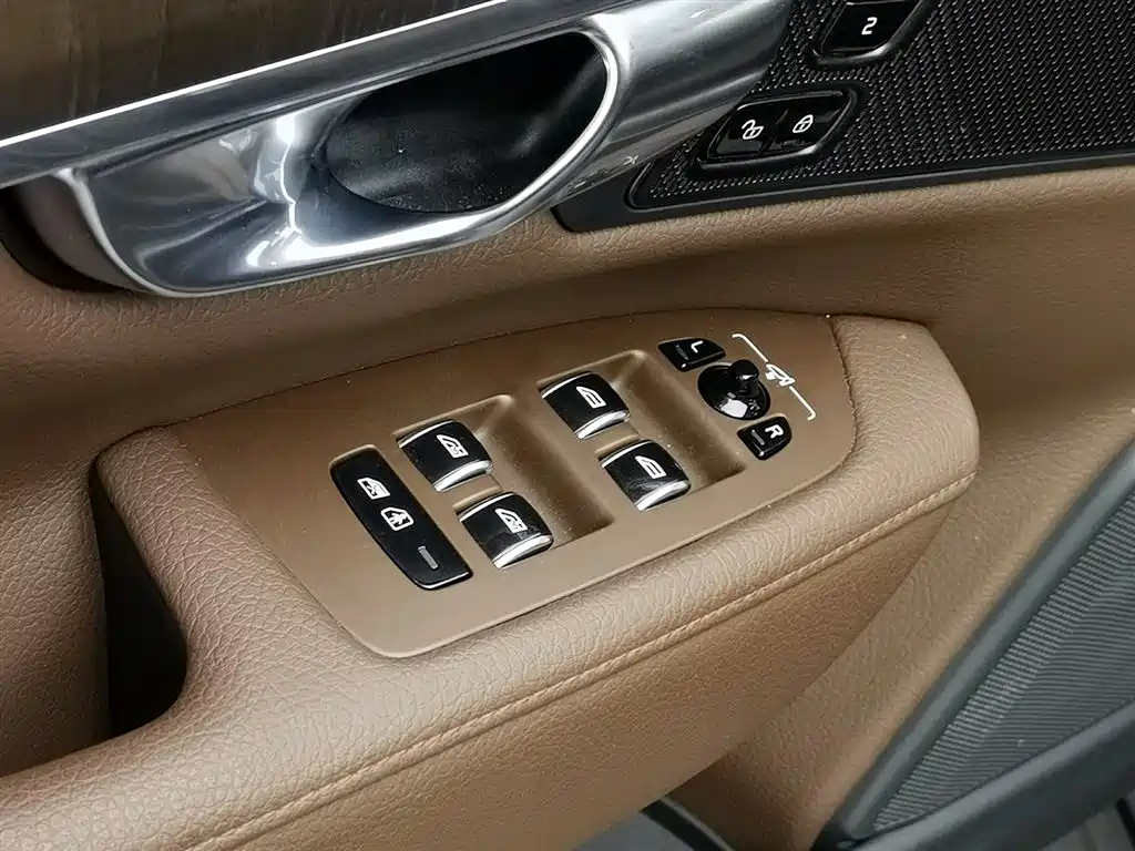 Volvo S90 2021 B5 Luxury