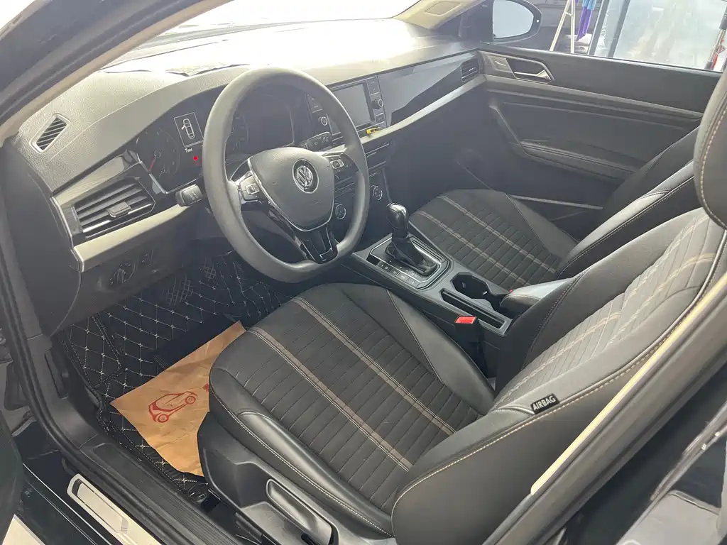 Volkswagen Lavida — миниатюра 3