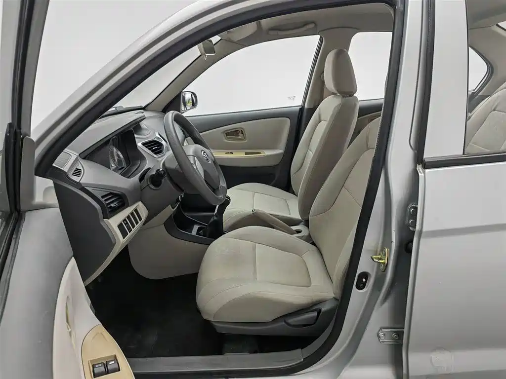 BYD Xia N5 N5 2014 1.0L MT
