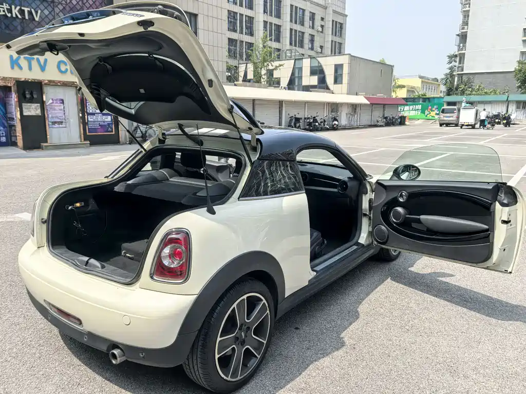 Mini Coupe 2012 1.6L COOPER