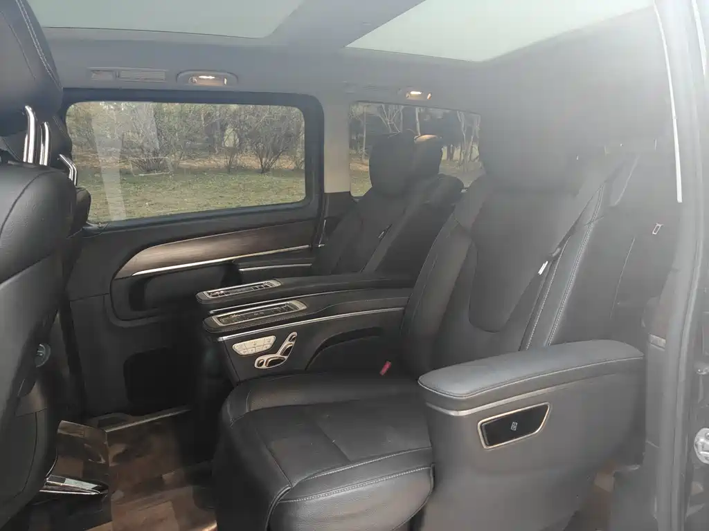 MERCEDES-BENZ V CLASS