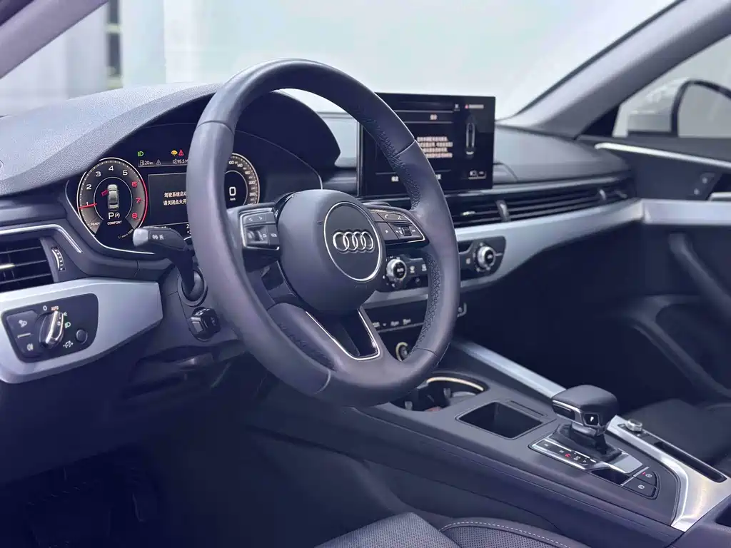 Audi A4L 2023 40 TFSI Fashion