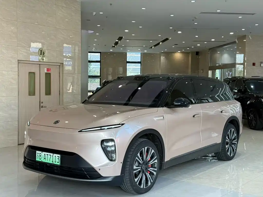 NIO ES8