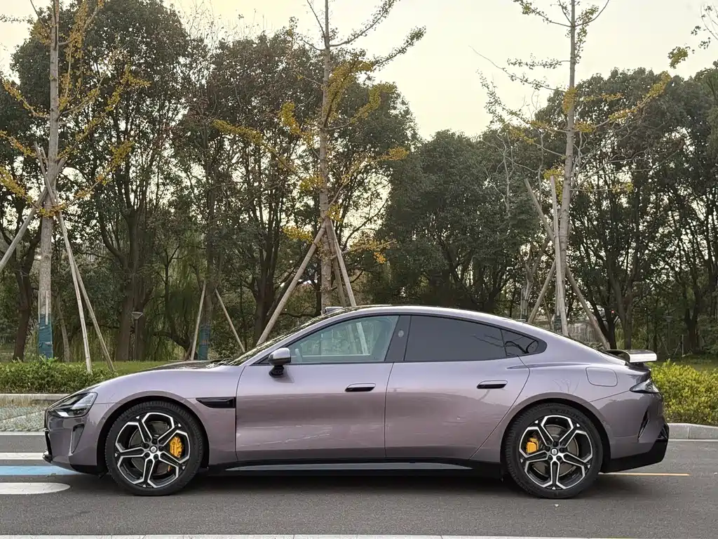 XIAOMI CAR XIAOMI SU7