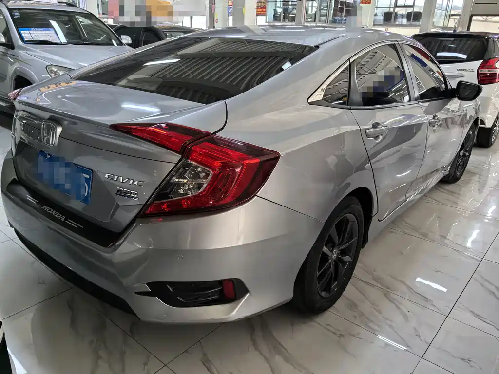 Honda Civic — миниатюра 5
