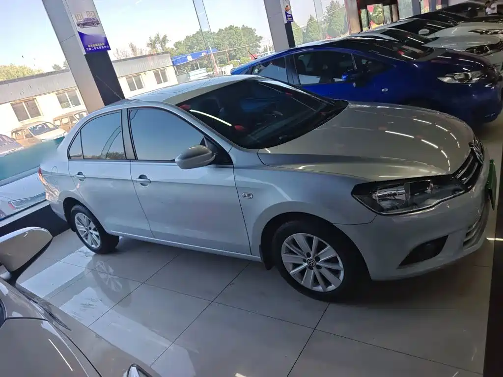 Volkswagen Jetta — миниатюра 4