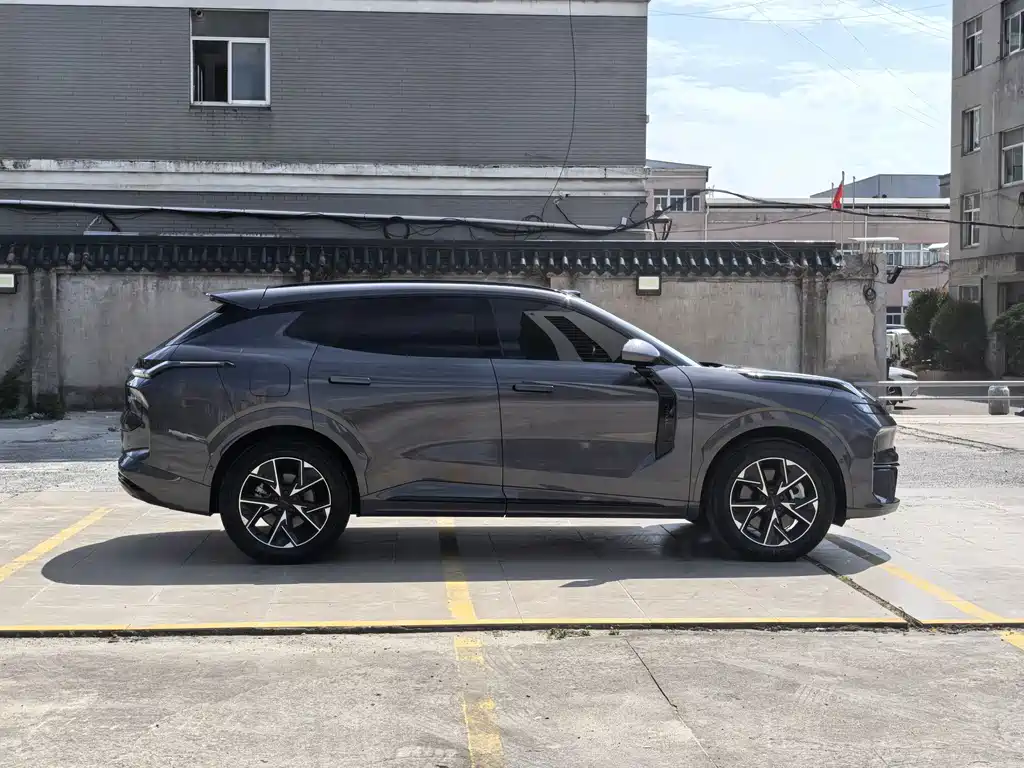 Lynk & Co 08 EM-P — миниатюра 13