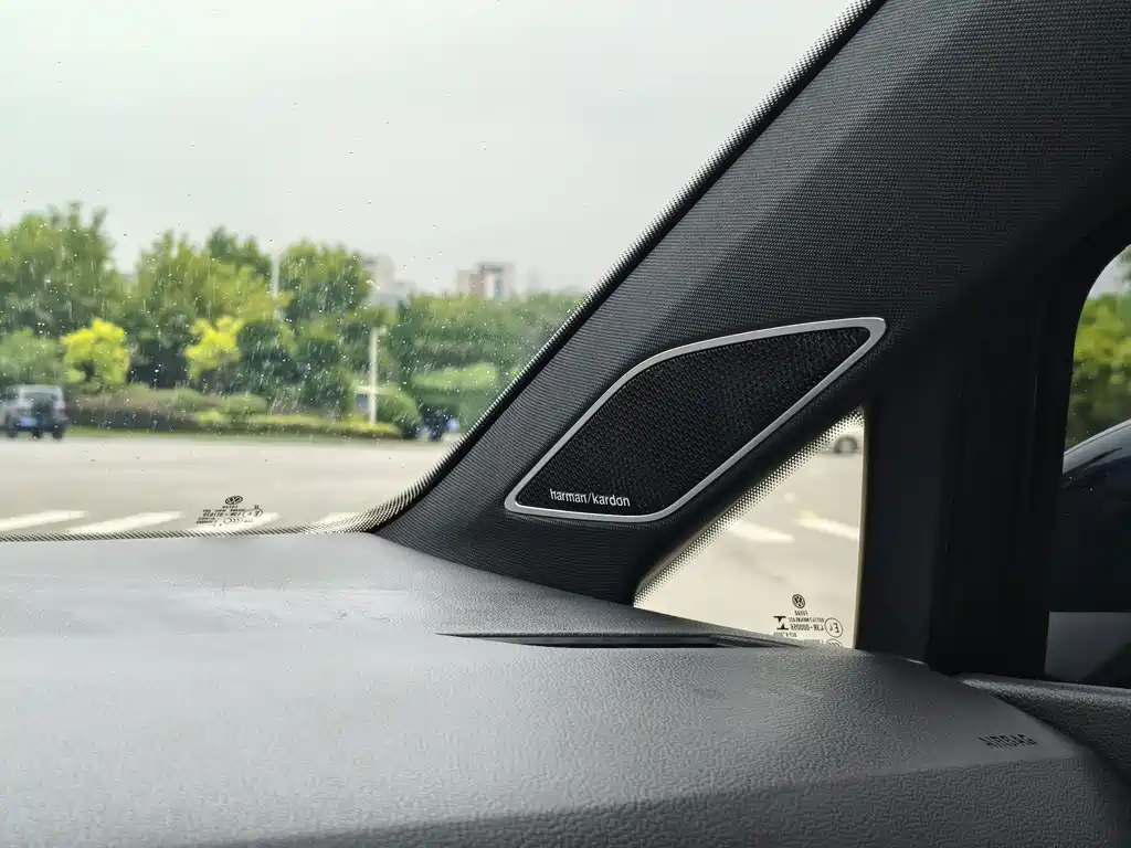 Volkswagen Golf GTI — миниатюра 8