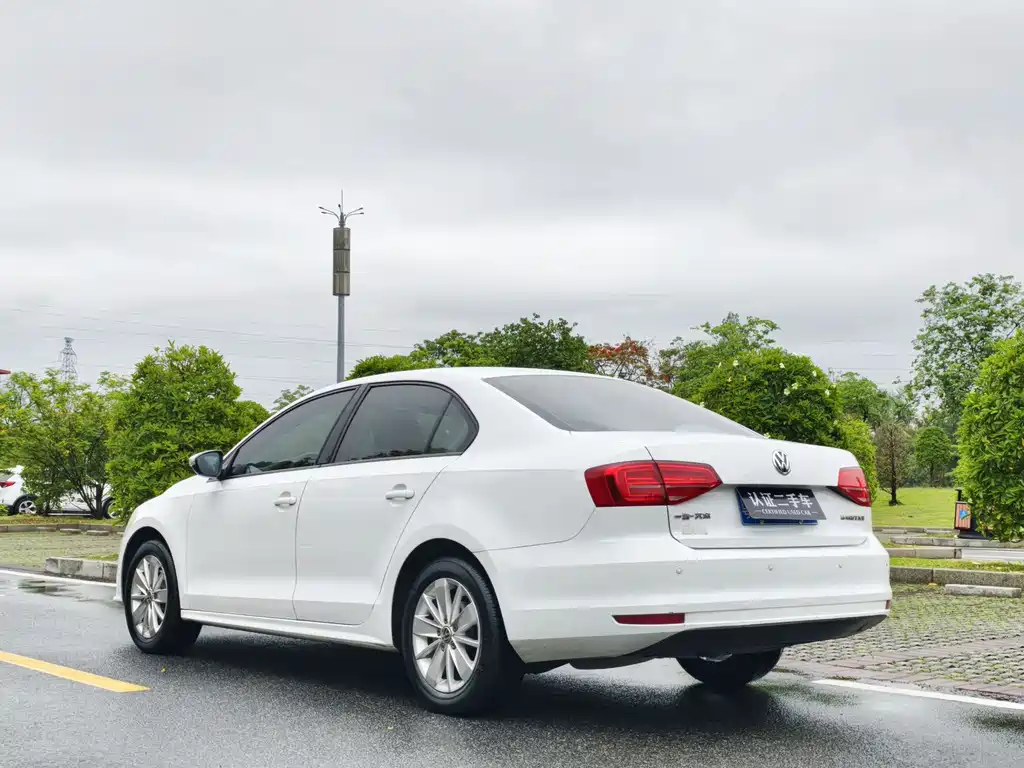 Volkswagen Sagitar 2018 1.6L AT Fashion