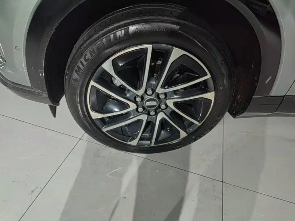 Cadillac IQ — миниатюра 23